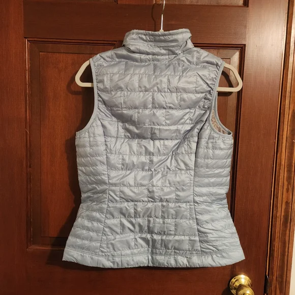 NWT Patagonia Women's Nano Puff Vest in Thermal Blue - M - Picture 4 of 8